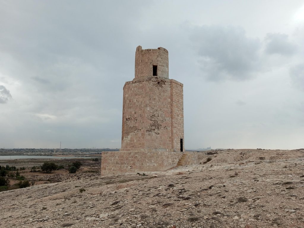 Двойник Александрийского маяка